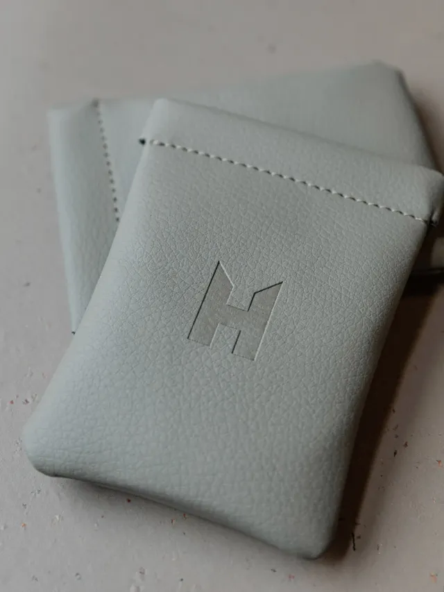 Le Nouveau Chef Portivo portefeuille compact taupe en cuir vegan