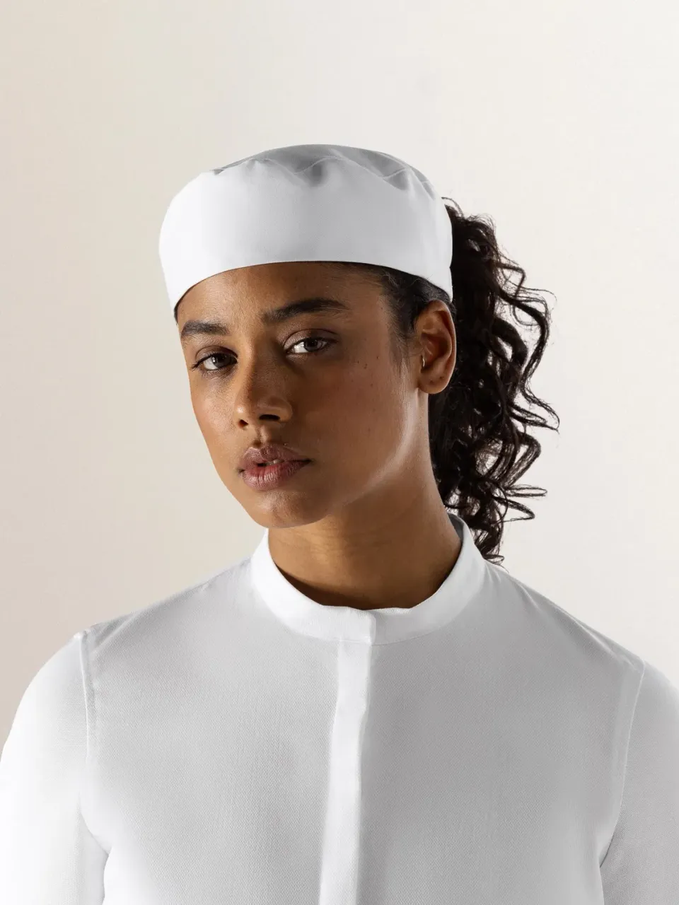 Cas Spijkers Fez Ladies toque chef blanc queue cheval